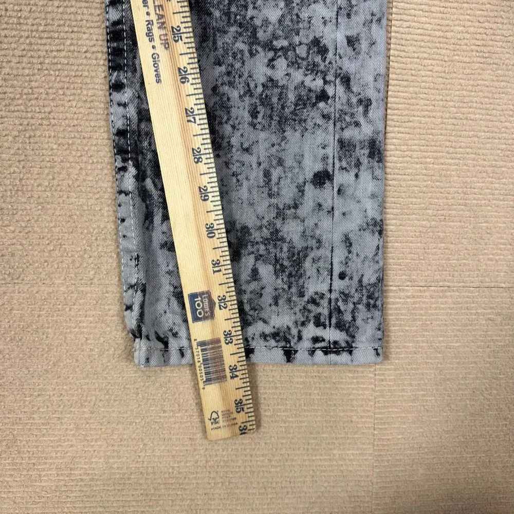 True Religion Straight Leg Flap Pocket Jeans Mens 28 (Fit 30x34) Acid Wash Denim